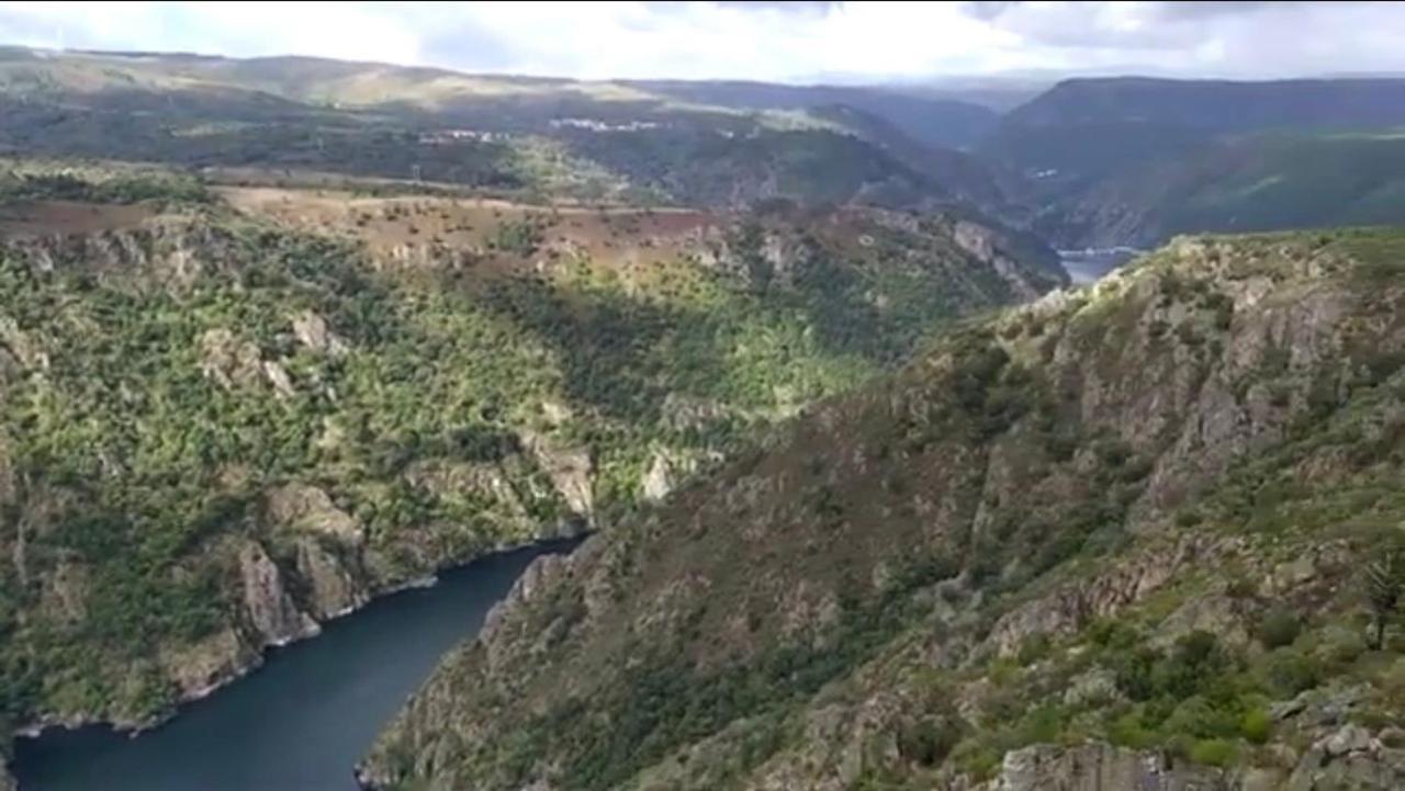 Casa Bolmente A Ver En La Ribeira Sacra. *