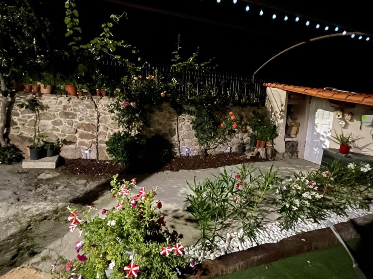 Holiday home Casa Bolmente A Ver En La Ribeira Sacra. *